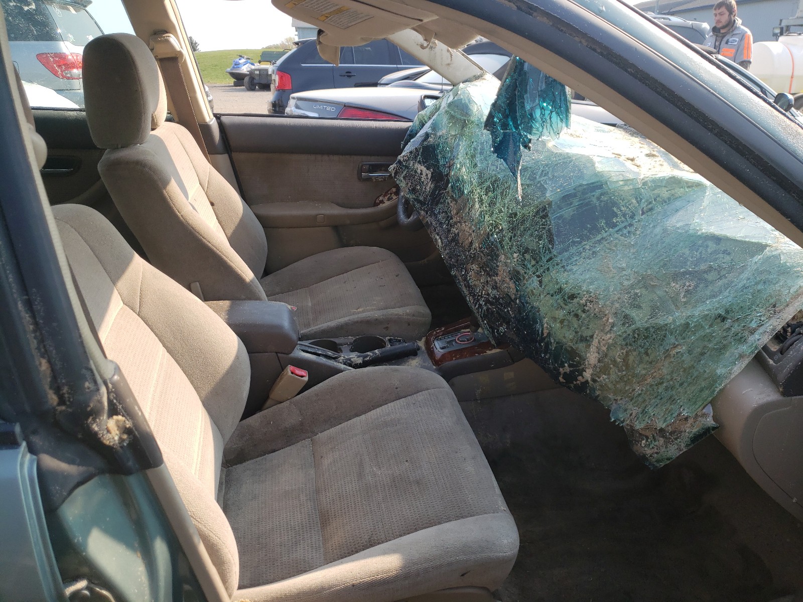 Photo 5 from auction – 2004 SUBARU LEGACY OUT with VIN 4S3BH675747636188