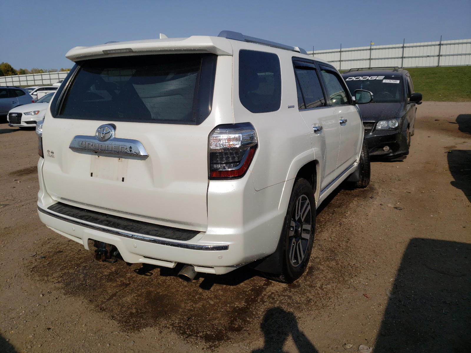 Photo 4 from auction – 2016 TOYOTA 4RUNNER SR with VIN JTEBU5JR4G5311768