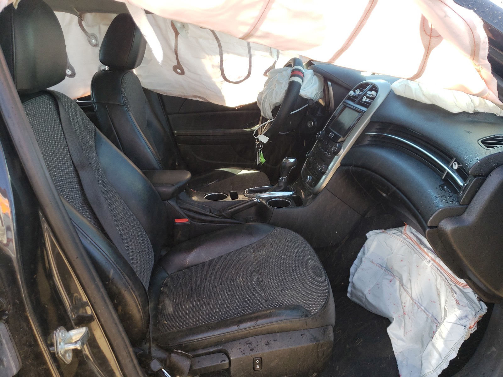 Photo 5 from auction – 2015 CHEVROLET MALIBU 1LT with VIN 1G11C5SL2FF168558