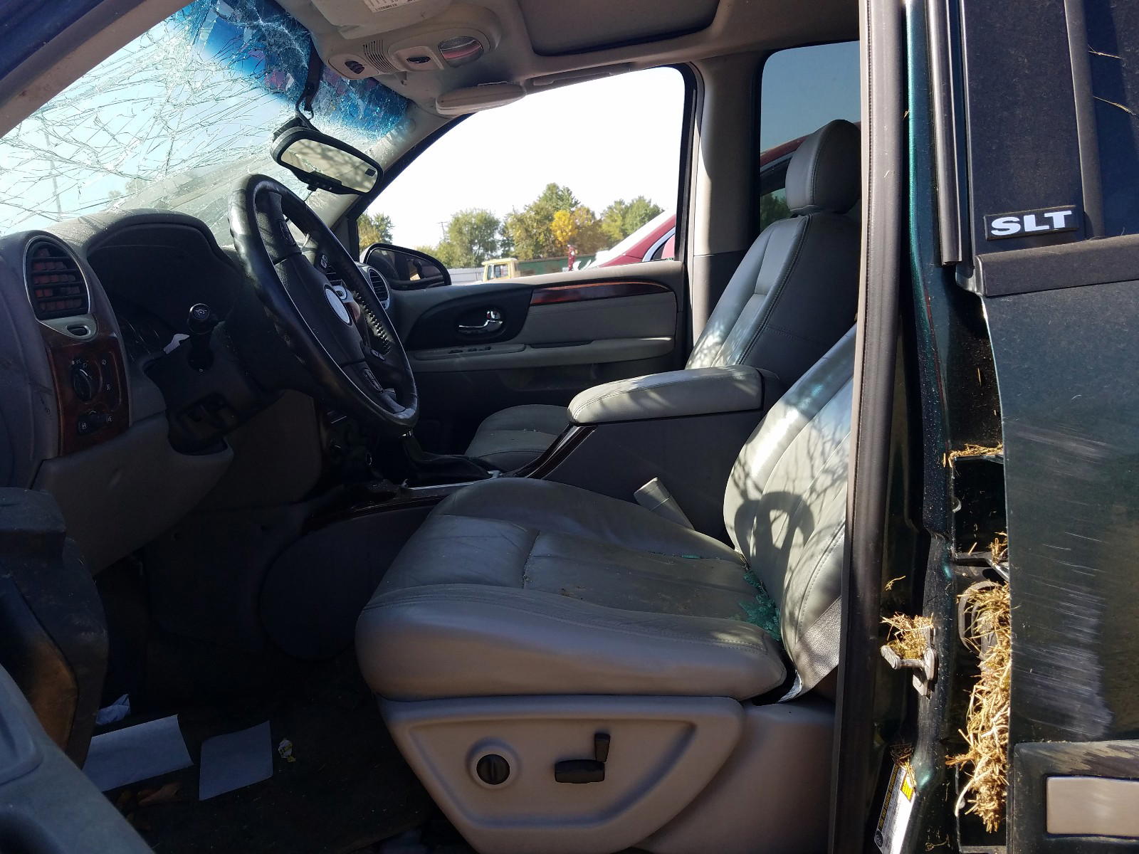 Photo 5 from auction – 2005 GMC ENVOY with VIN 1GKDT13S152329012