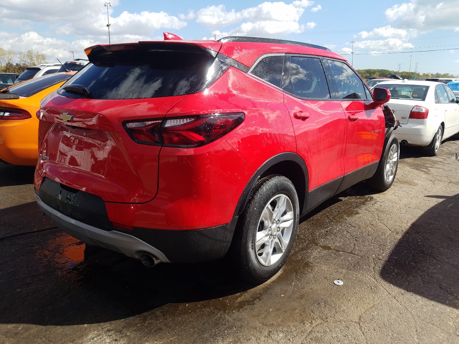 Photo 4 from auction – 2020 CHEVROLET BLAZER 2LT with VIN 3GNKBCRS1LS709789