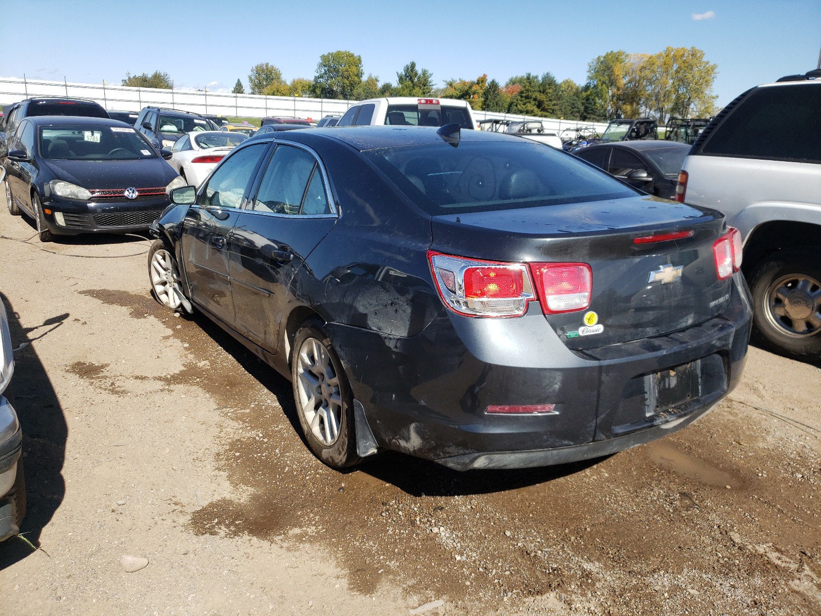 Photo 3 from auction – 2015 CHEVROLET MALIBU 1LT with VIN 1G11C5SL2FF168558