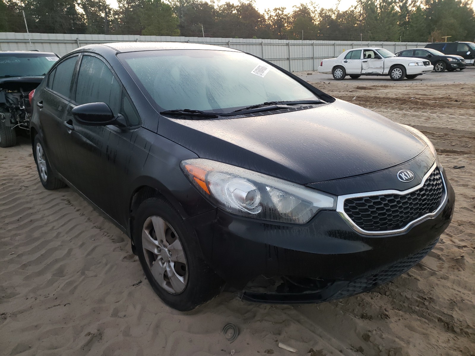 Photo 9 from auction – 2014 KIA FORTE LX with VIN KNAFK4A62E5105984
