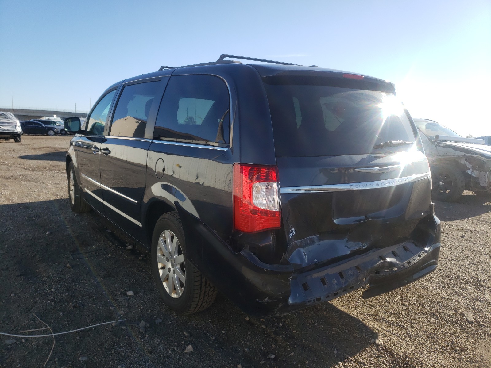 Photo 3 from auction – 2014 CHRYSLER TOWN & COU with VIN 2C4RC1BG8ER434968