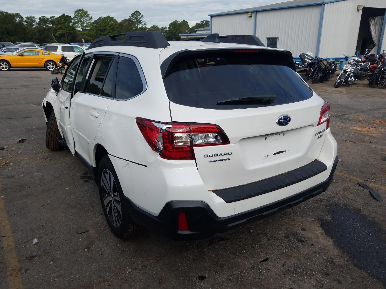 Photo 3 from auction – 2019 SUBARU OUTBACK 3. with VIN 4S4BSENC4K3333785