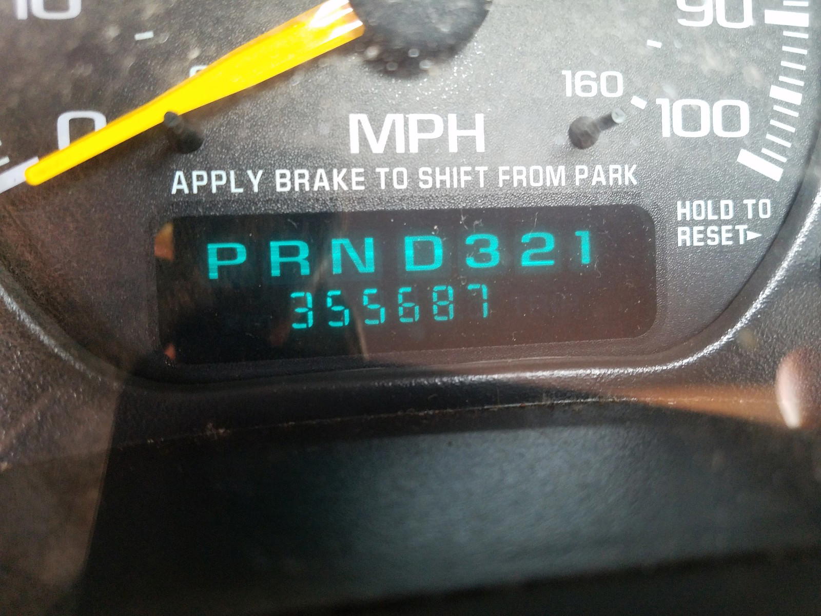Photo 8 from auction – 2001 CHEVROLET SILVERADO with VIN 2GCEC19T811118707