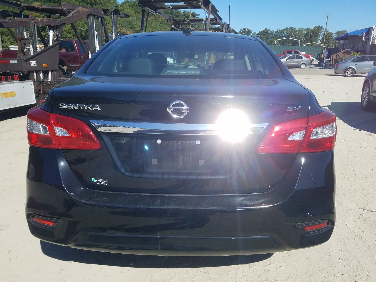 Photo 9 from auction – 2017 NISSAN SENTRA S with VIN 3N1AB7AP8HY403361