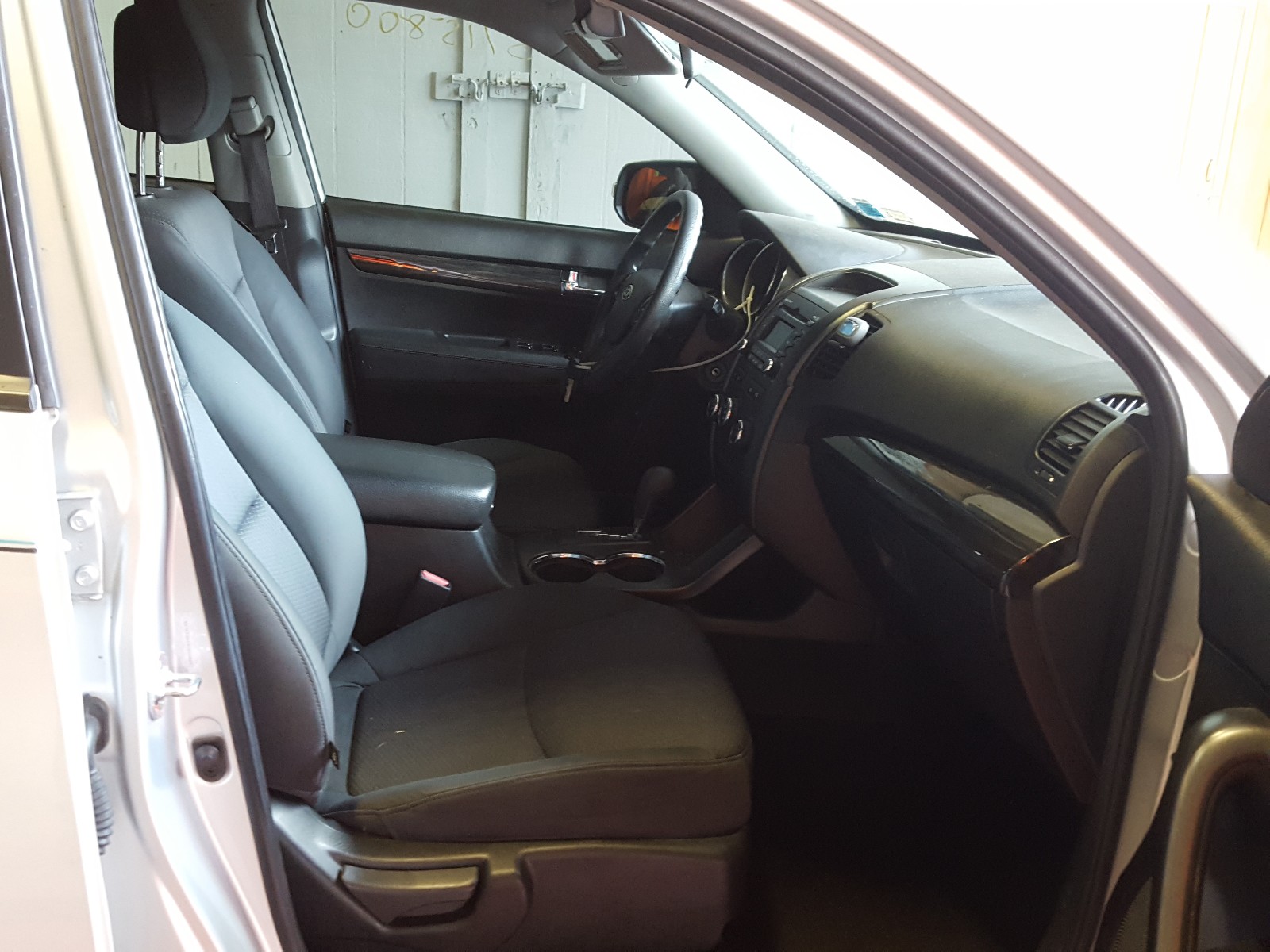 Photo 5 from auction – 2012 KIA SORENTO BA with VIN 5XYKT3A19CG204691