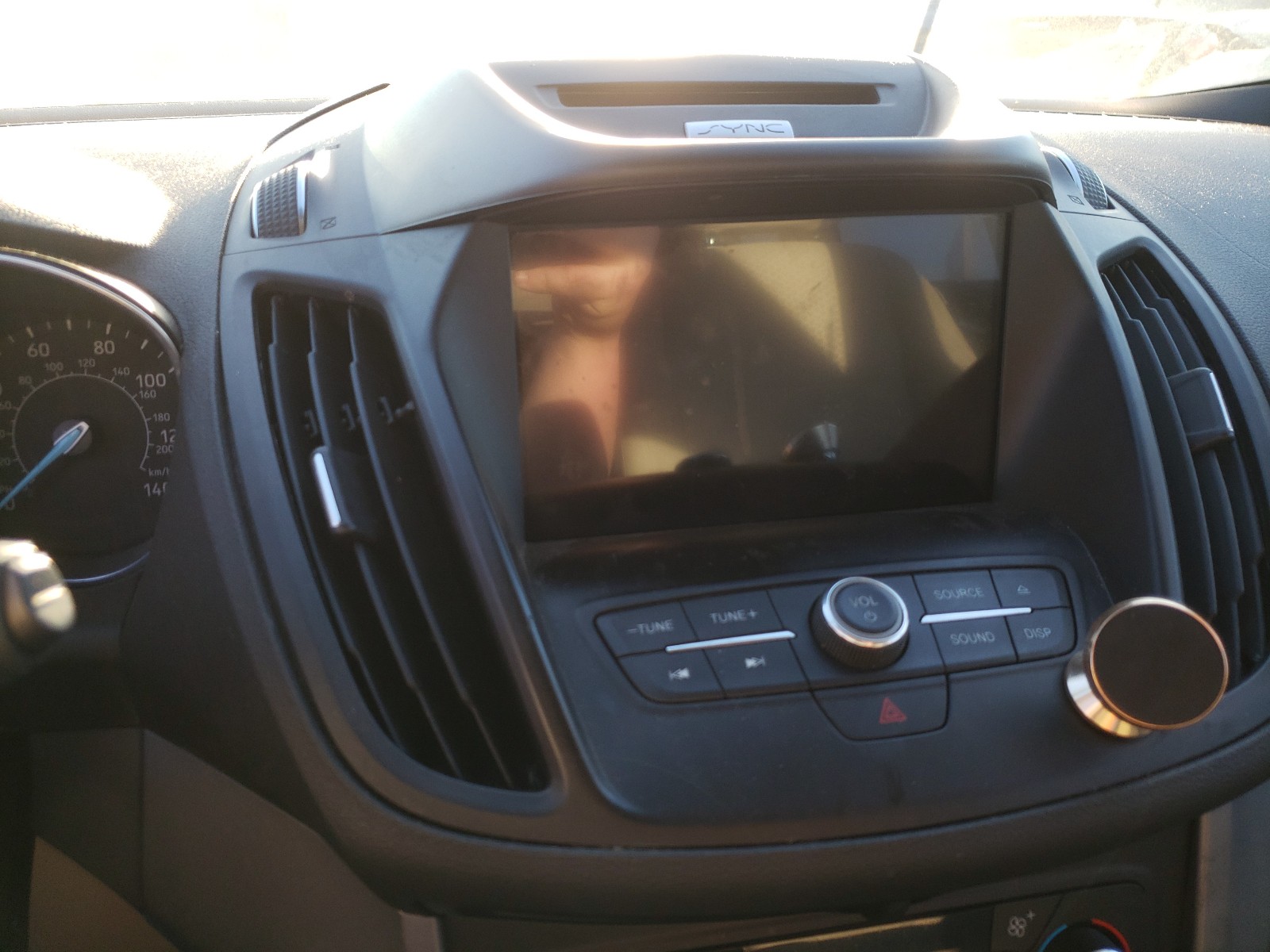 Photo 9 from auction – 2017 FORD ESCAPE SE with VIN 1FMCU0GD3HUA40650