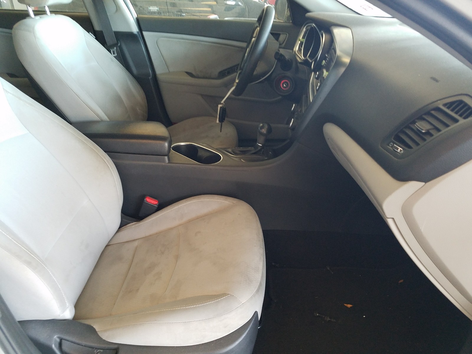 Photo 5 from auction – 2014 KIA OPTIMA LX with VIN 5XXGM4A74EG280260