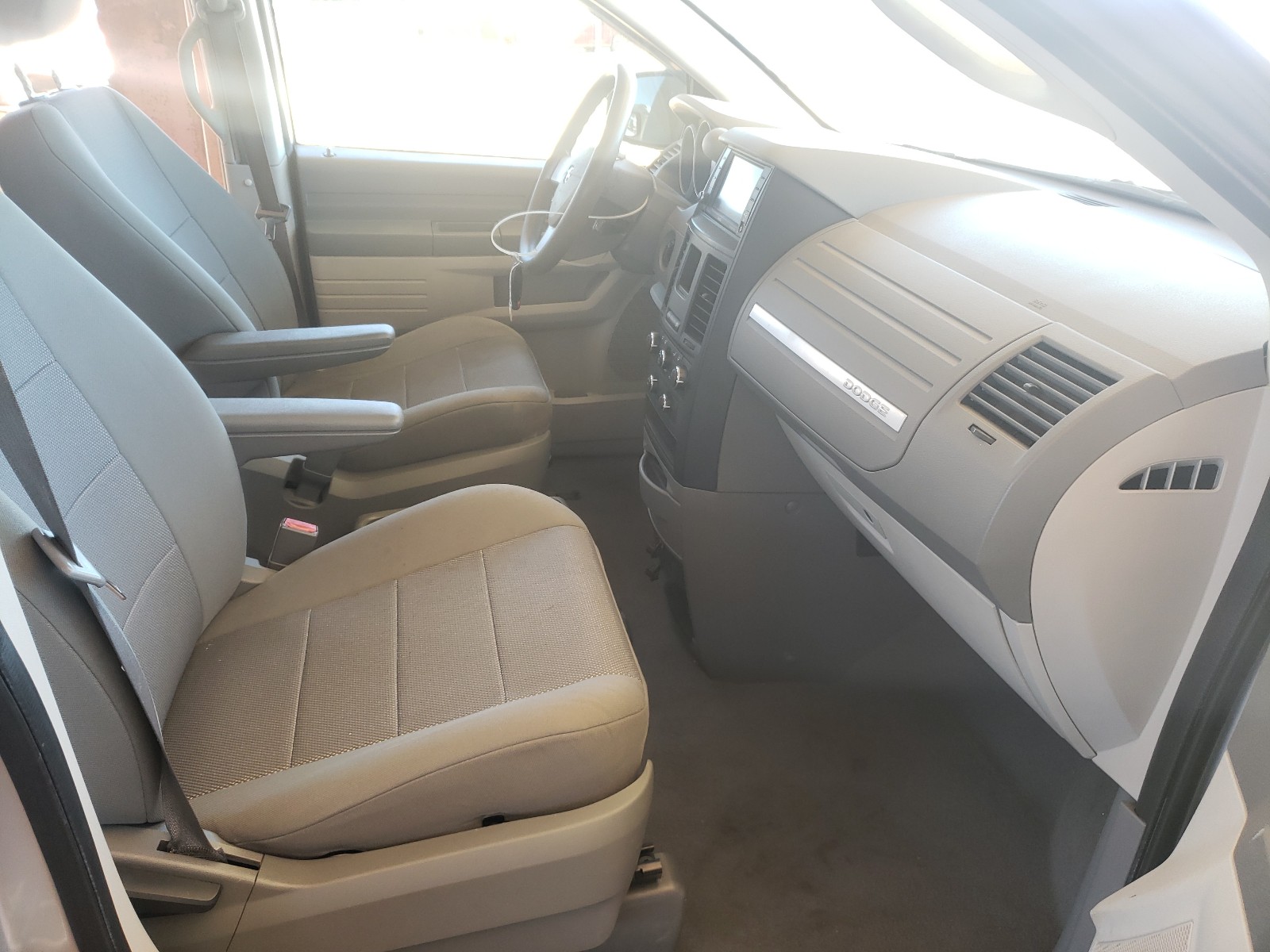 Photo 5 from auction – 2008 DODGE GRAND CARA with VIN 1D8HN44H18B179114