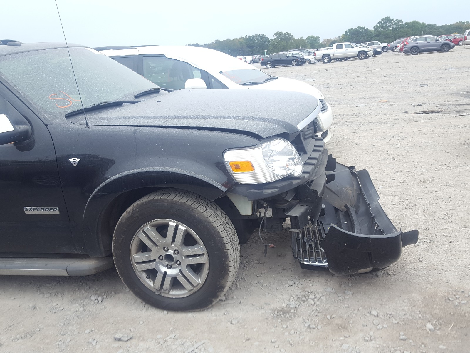 Photo 9 from auction – 2008 FORD EXPLORER L with VIN 1FMEU658X8UB24272