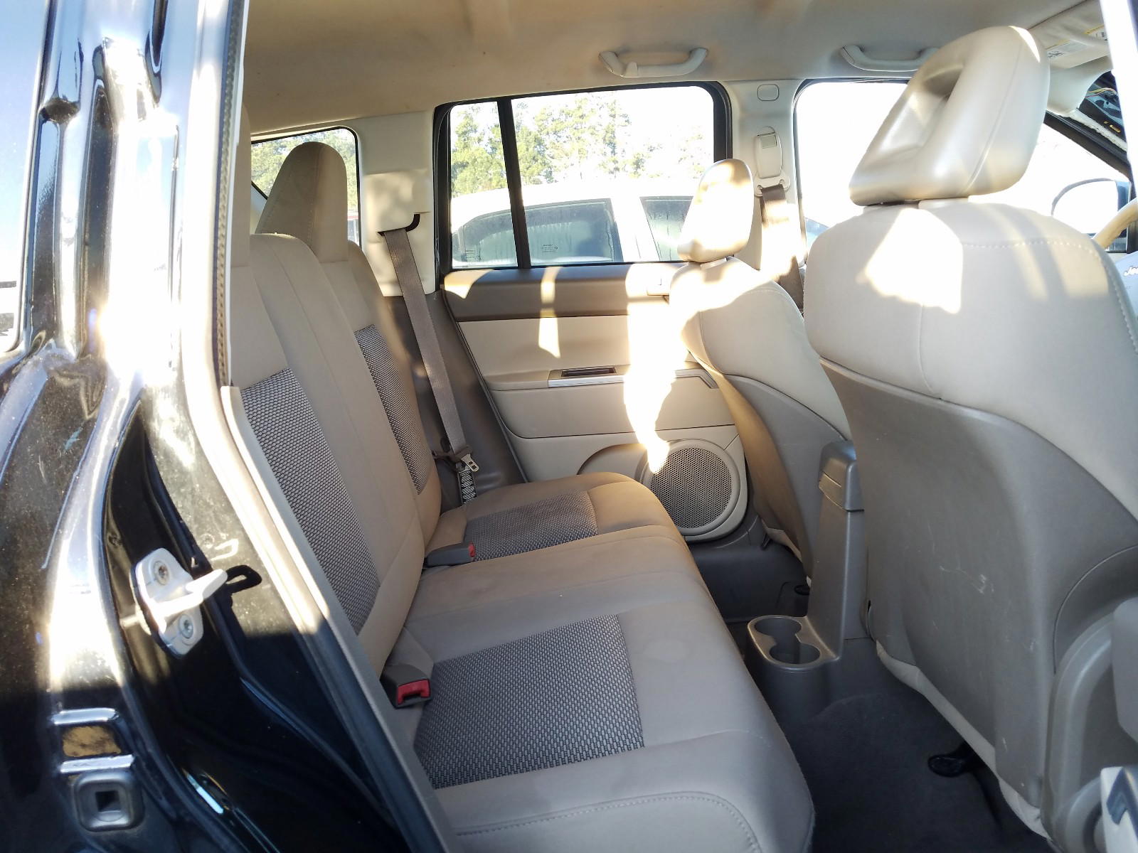 Photo 6 from auction – 2007 JEEP COMPASS with VIN 1J8FT47W97D190332