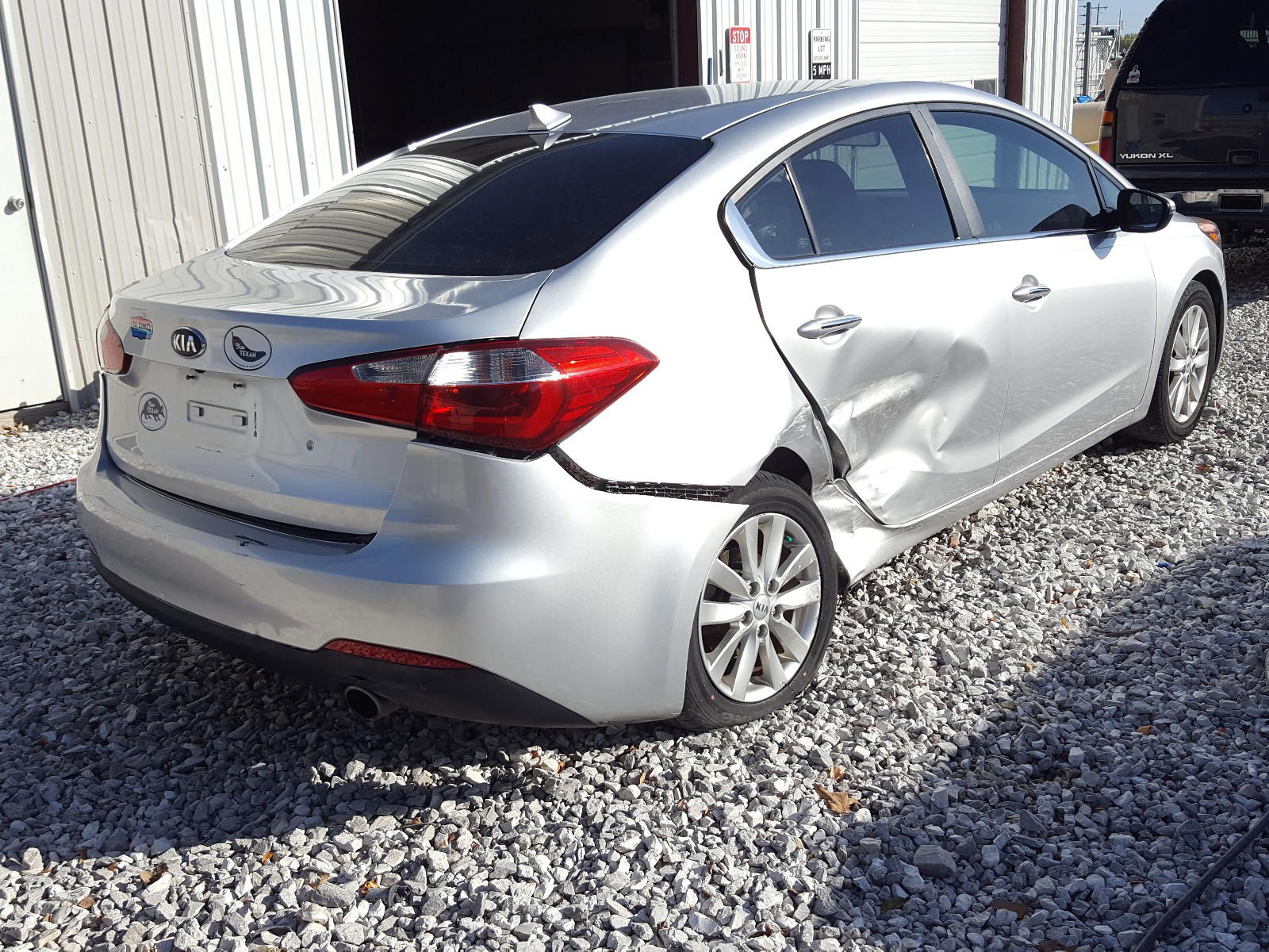Photo 4 from auction – 2014 KIA FORTE EX with VIN KNAFX4A81E5045697