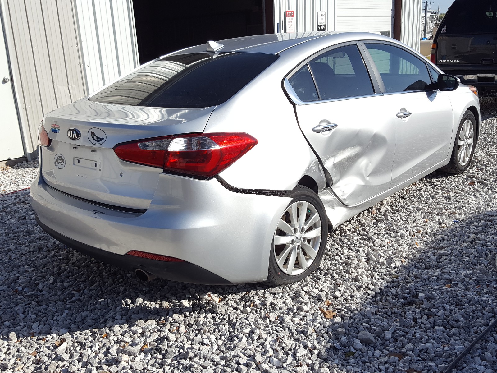 Foto 4 de la subasta – 2014 KIA FORTE EX con VIN KNAFX4A81E5045697