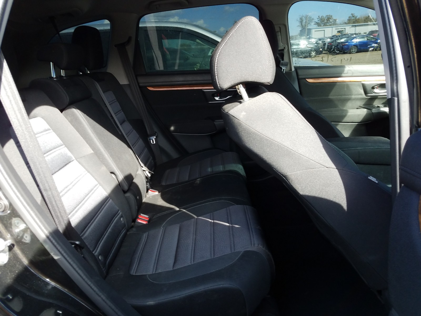 Photo 6 from auction – 2017 HONDA CR-V EX with VIN 5J6RW2H59HL069677