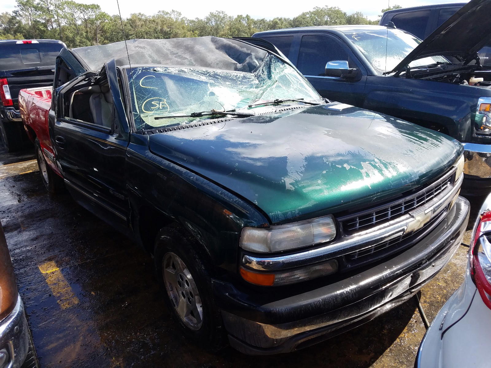 CHEVROLET SILVERADO 2001 with VIN 2GCEC19T811118707 - Photo from auction