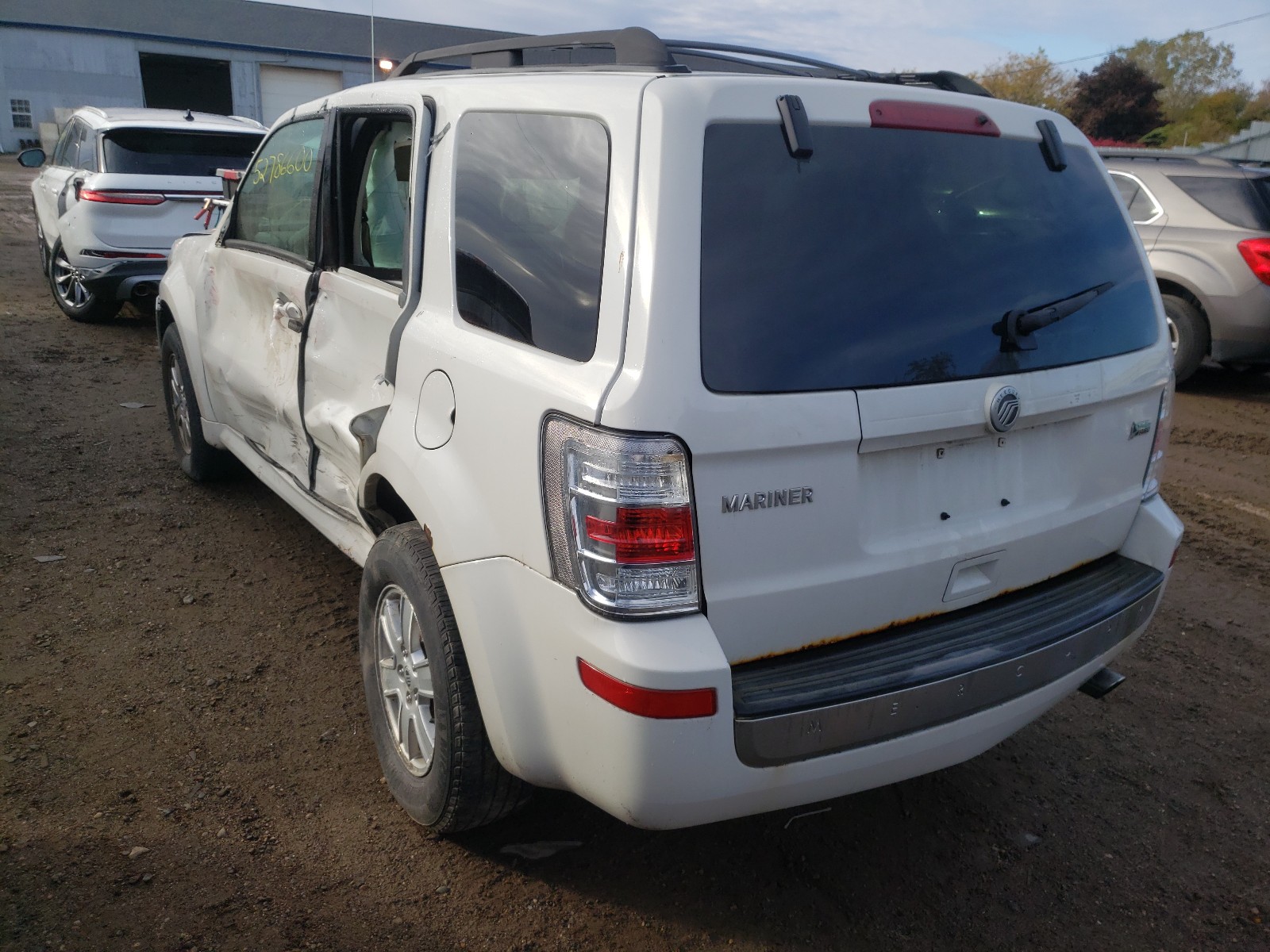 Photo 3 from auction – 2010 MERCURY MARINER with VIN 4M2CN9BG9AKJ17329