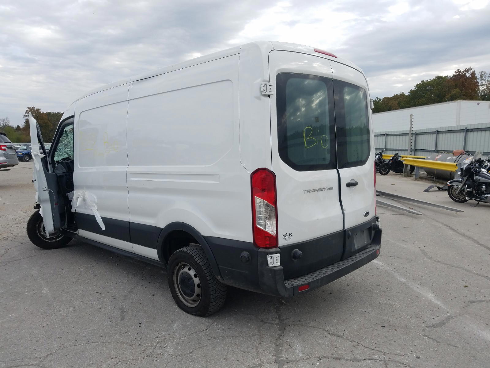 Photo 3 from auction – 2017 FORD TRANSIT T- with VIN 1FTYR2CM3HKB24878
