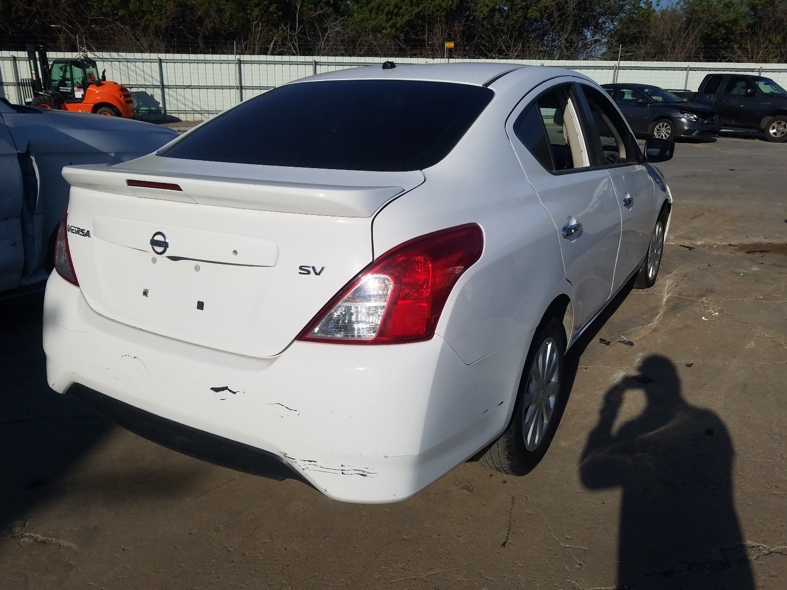 Photo 4 from auction – 2017 NISSAN VERSA S with VIN 3N1CN7AP6HL874244