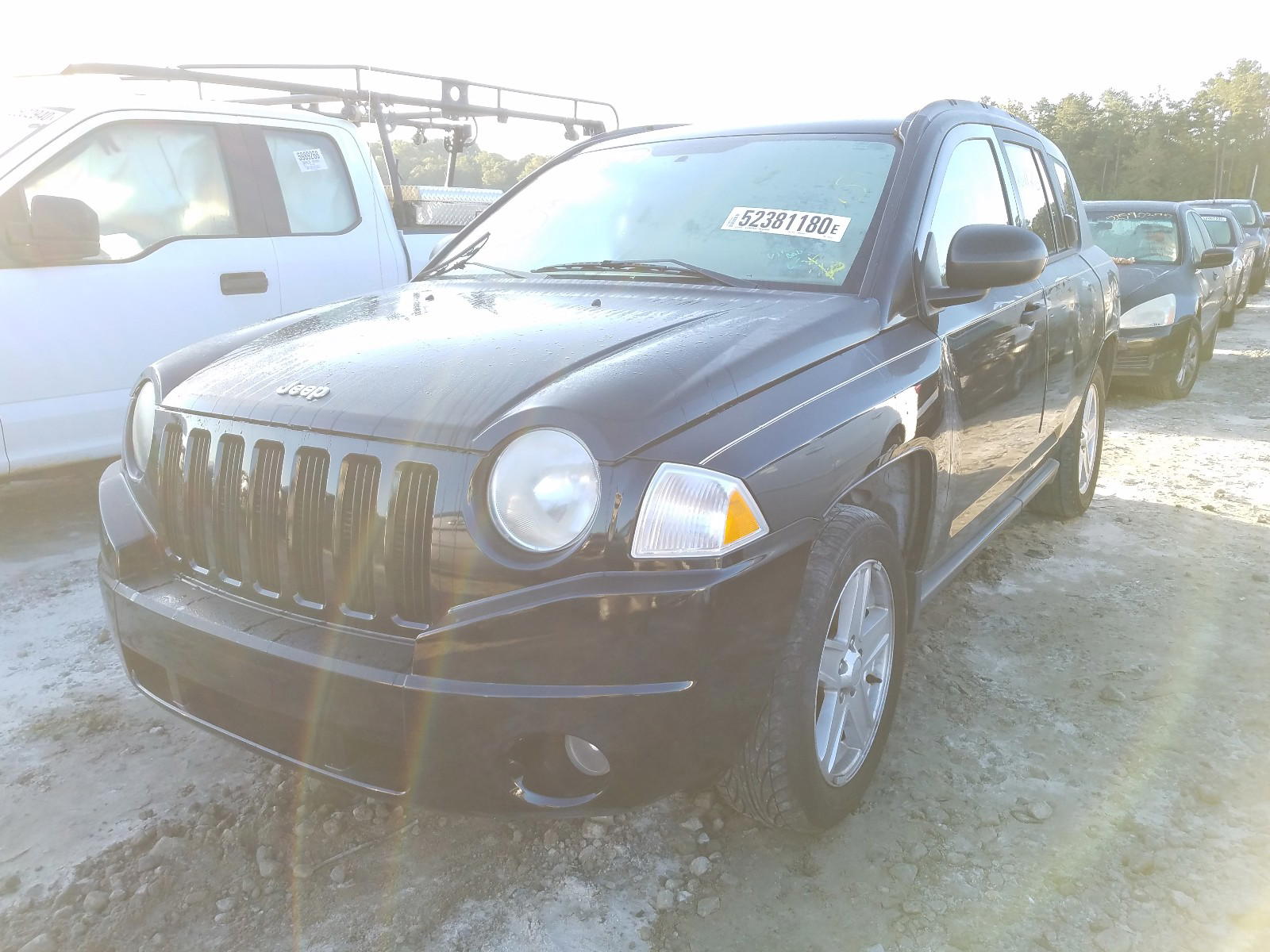 Photo 2 from auction – 2007 JEEP COMPASS with VIN 1J8FT47W97D190332