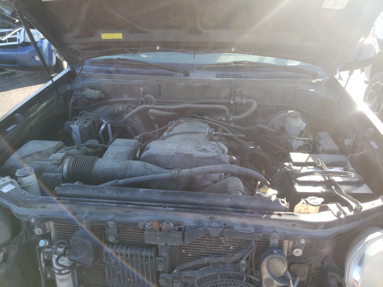 Photo 7 from auction – 2001 TOYOTA SEQUOIA LI with VIN 5TDZT38A11S050918