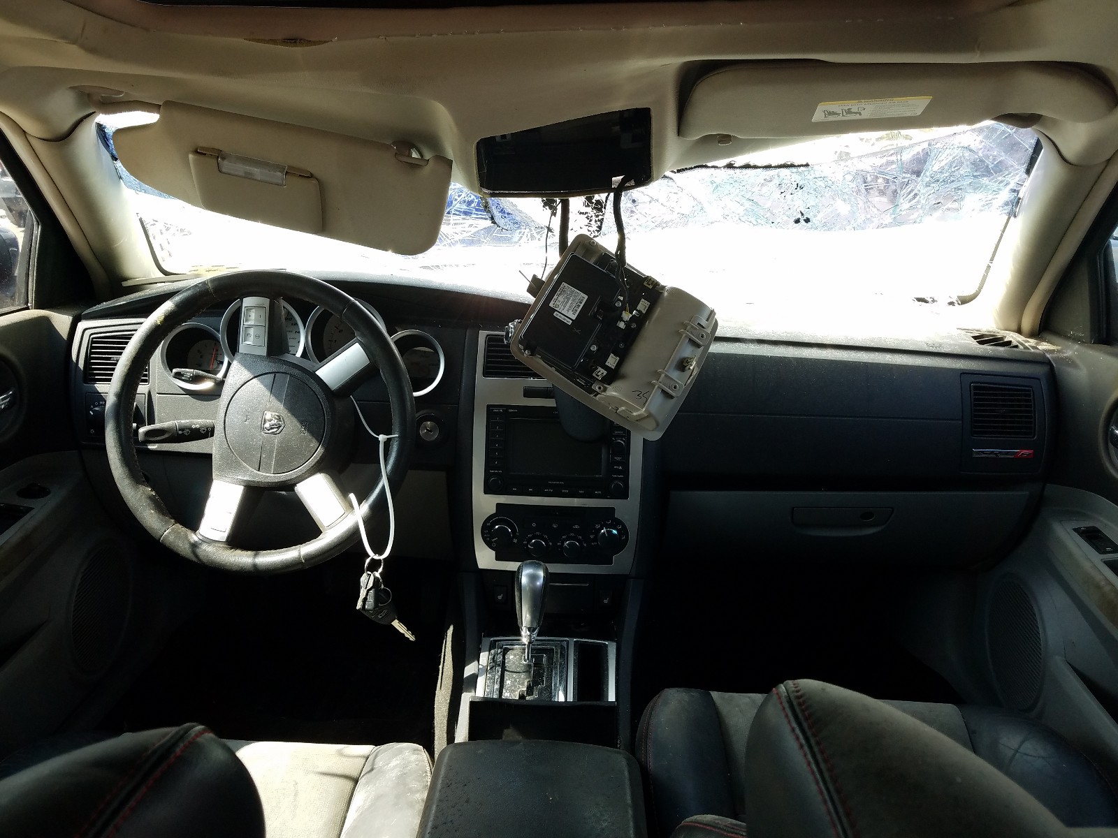 Photo 9 from auction – 2006 DODGE CHARGER SR with VIN 2B3KA73W26H283716