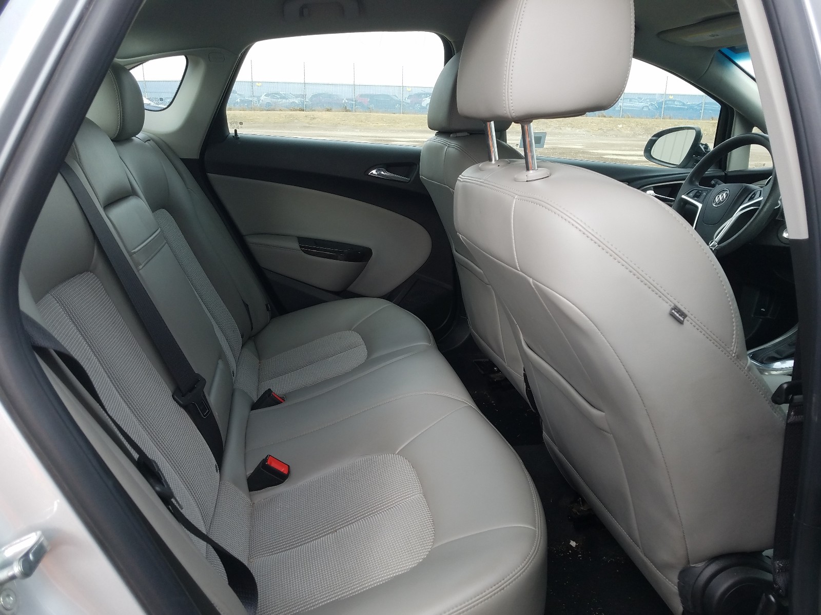 Photo 6 from auction – 2017 BUICK VERANO with VIN 1G4P15SK1H4115648