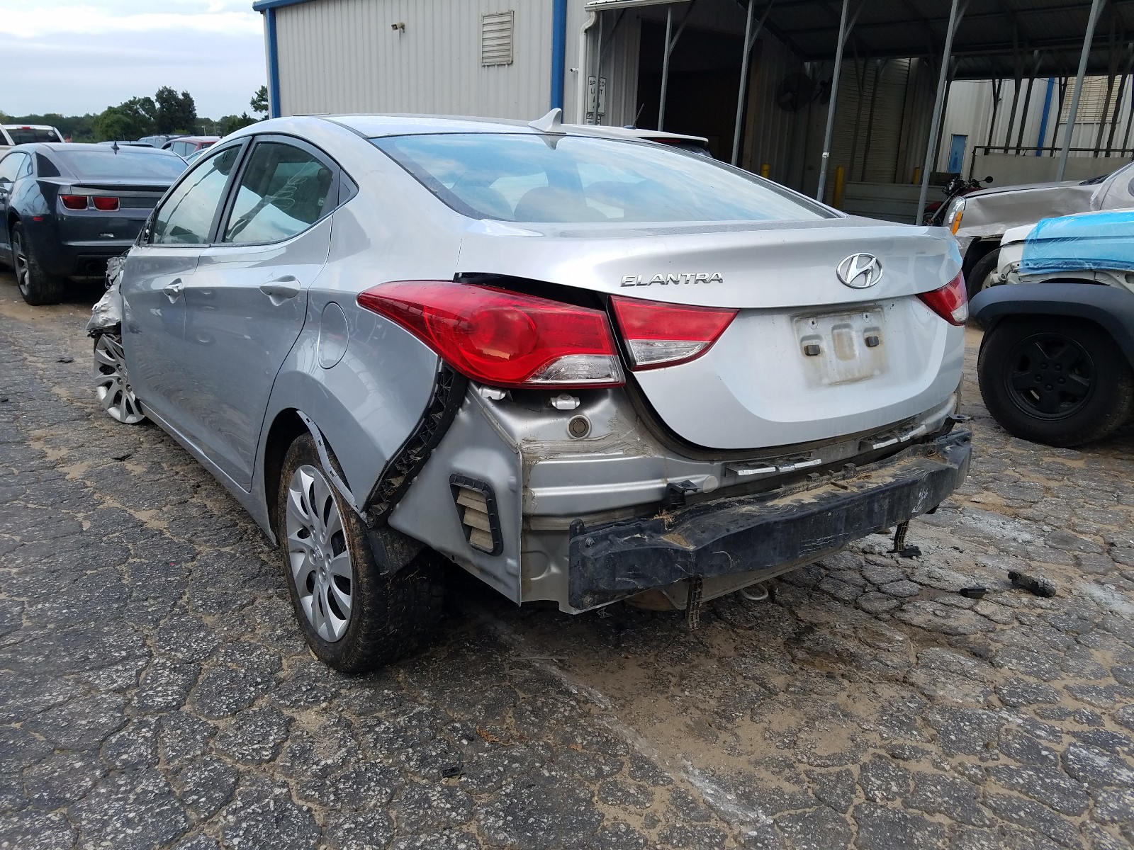Photo 3 from auction – 2012 HYUNDAI ELANTRA GL with VIN 5NPDH4AEXCH111125