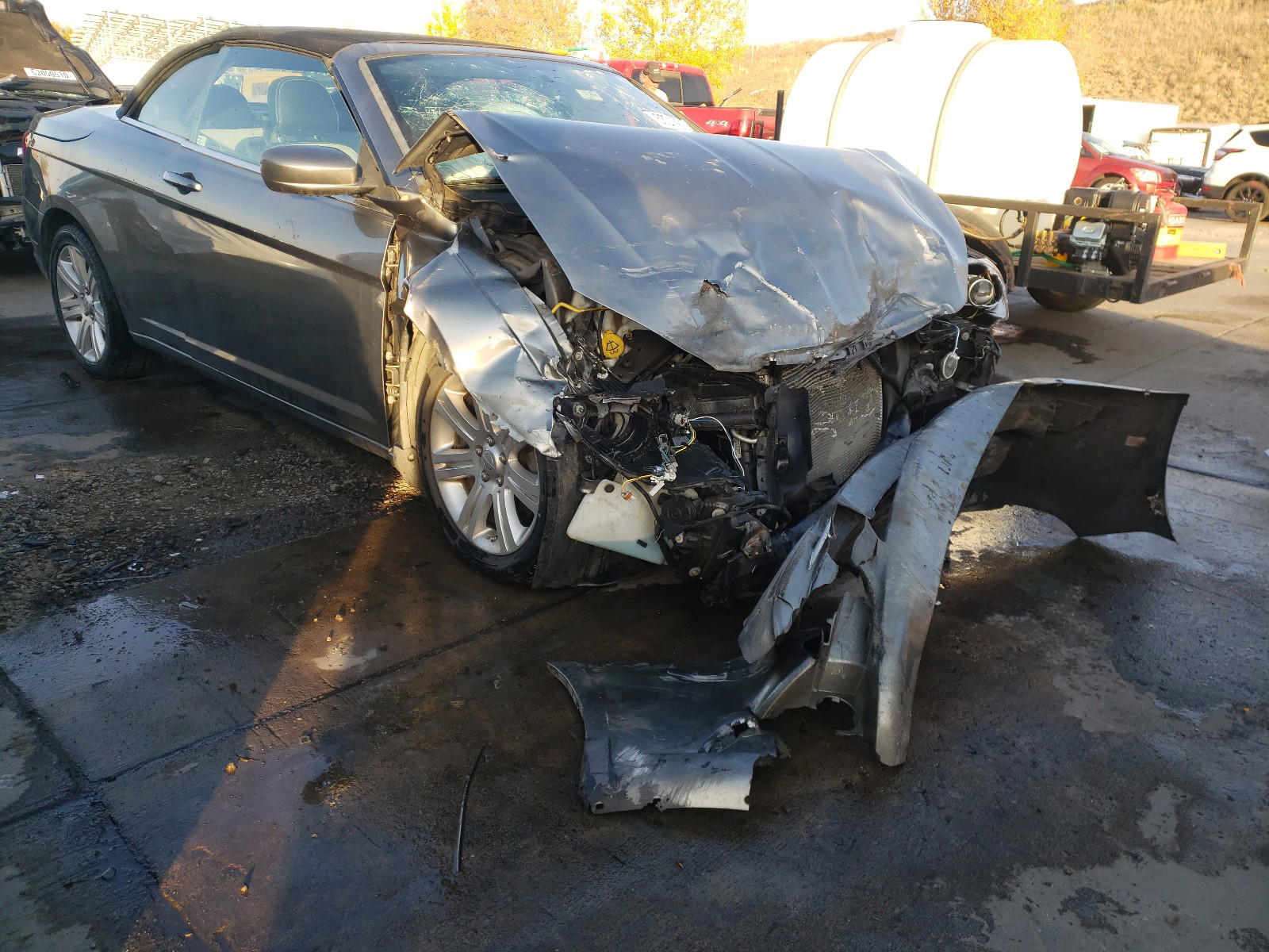 CHRYSLER 200 TOURIN 2013 with VIN 1C3BCBEB0DN755538 - Photo from auction