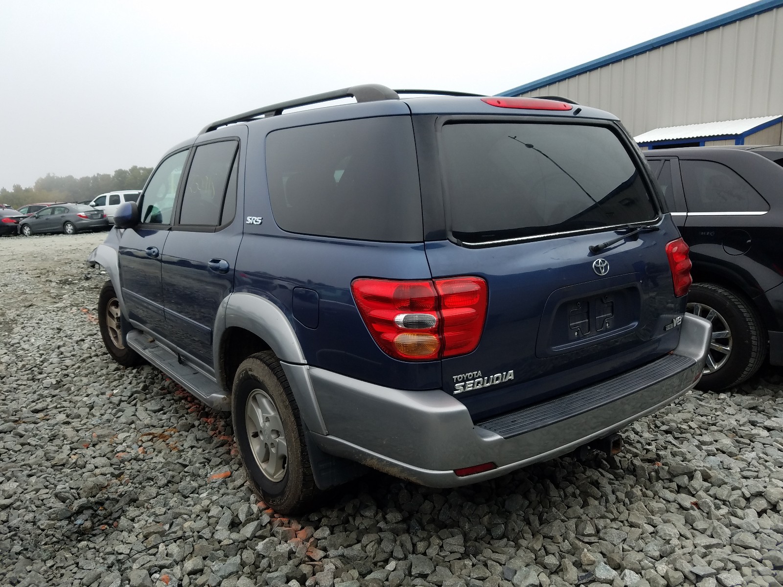 Photo 3 from auction – 2004 TOYOTA SEQUOIA SR with VIN 5TDZT34A34S216818