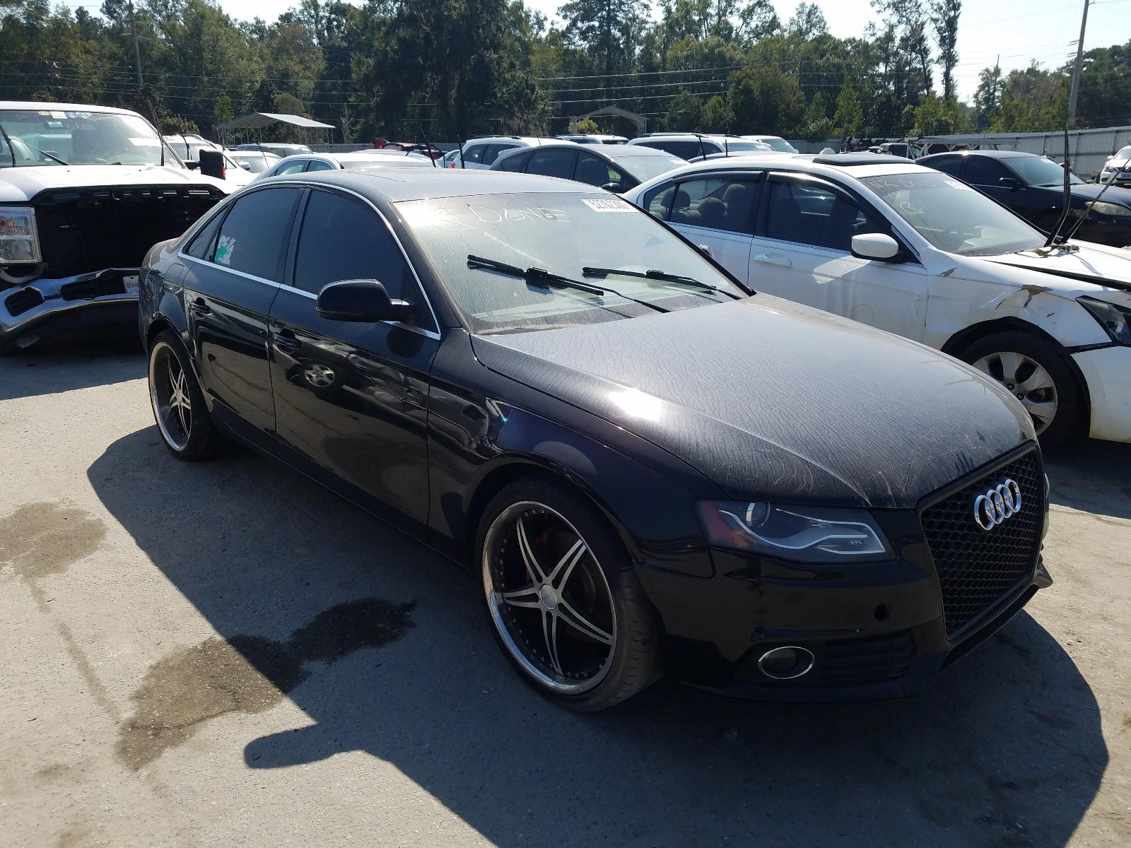 AUDI A4 PREMIUM 2011 with VIN WAUEFAFL8BN046917 - Photo from auction