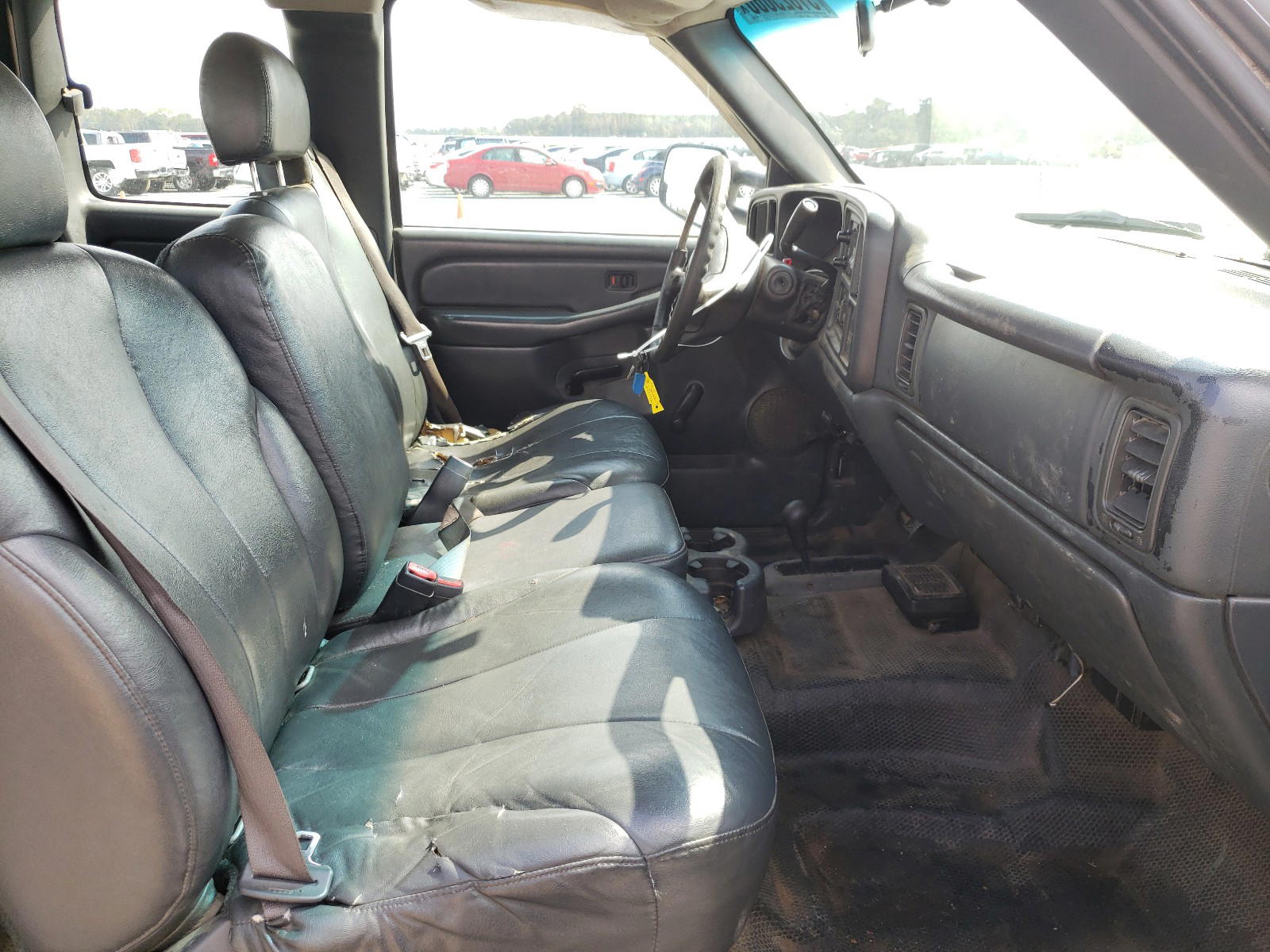Photo 5 from auction – 2002 CHEVROLET SILVERADO with VIN 1GCEK19T72E280363