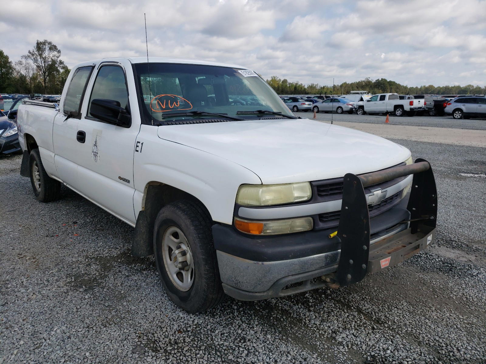 CHEVROLET SILVERADO 2002 with VIN 1GCEK19T72E280363 - Photo from auction