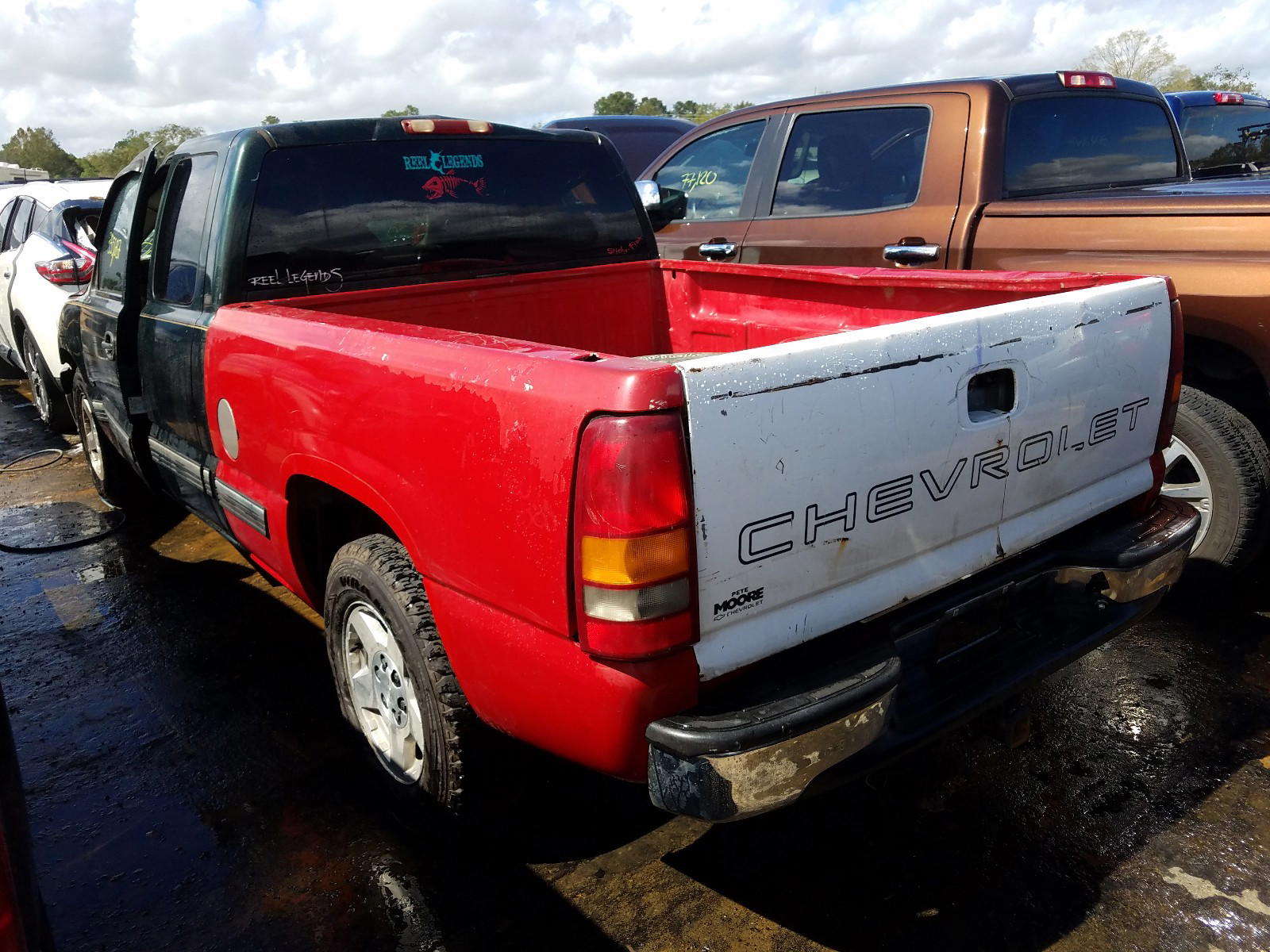 Photo 3 from auction – 2001 CHEVROLET SILVERADO with VIN 2GCEC19T811118707