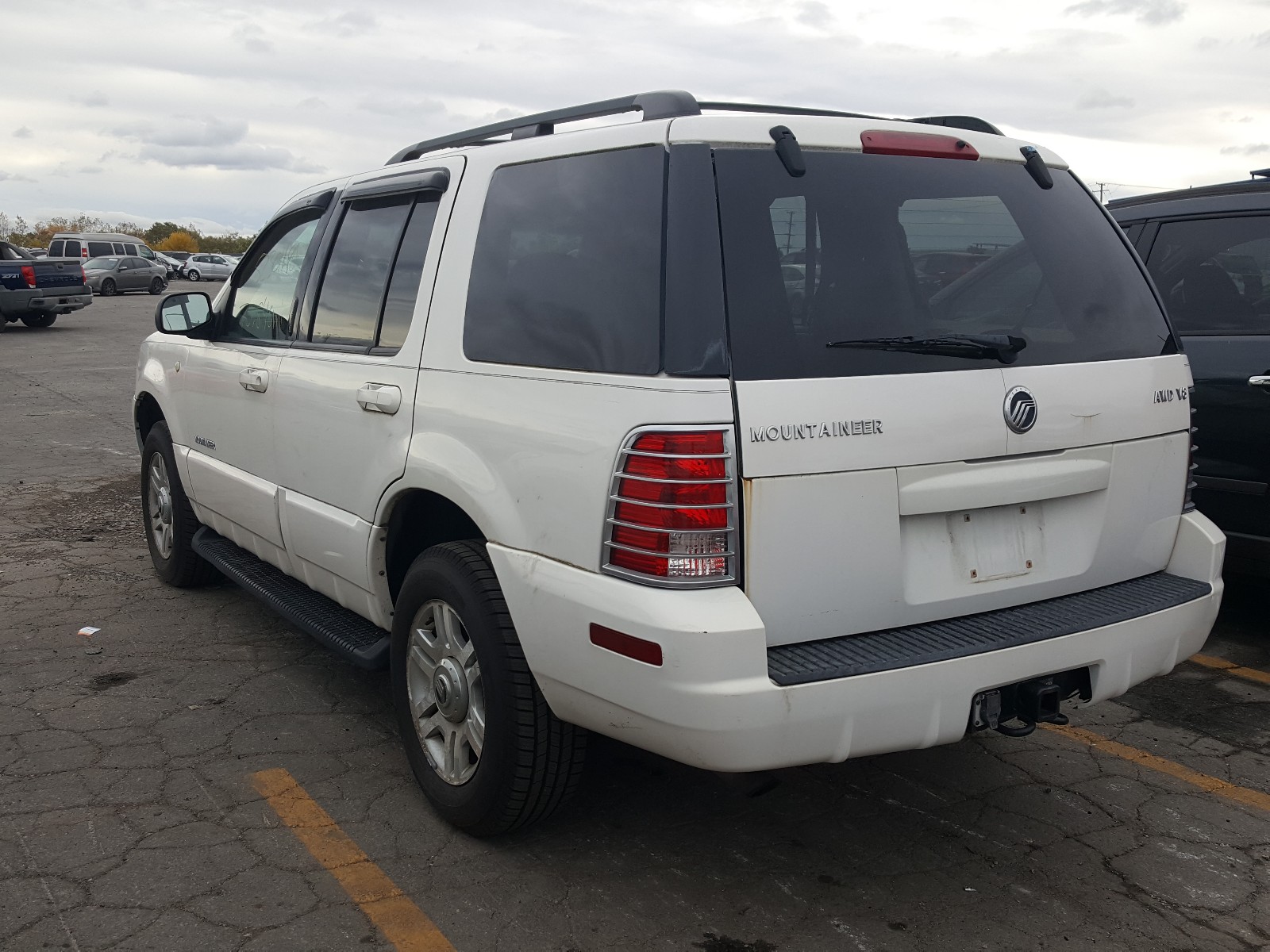 Zdjęcie 3 z aukcji – 2002 MERCURY MOUNTAINEE z VIN 4M2ZU86W42ZJ36825