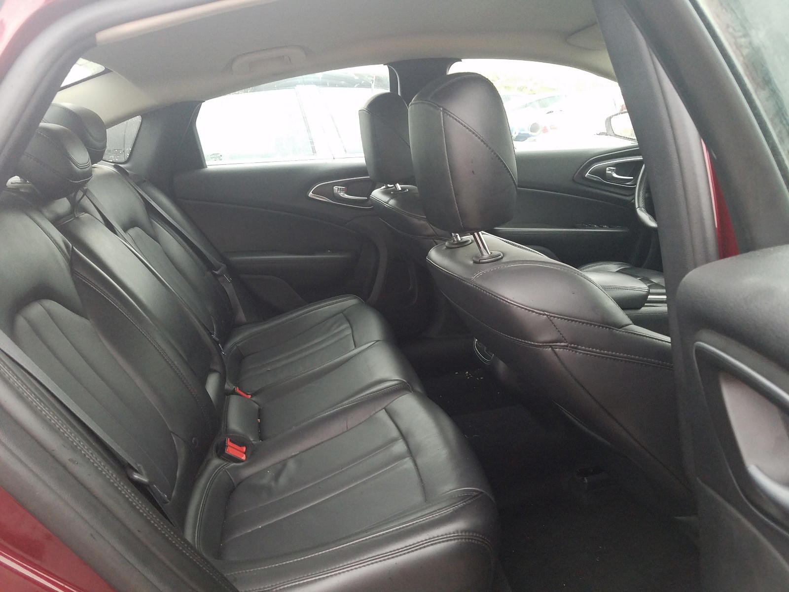 Photo 6 from auction – 2017 CHRYSLER 200 LIMITE with VIN 1C3CCCABXHN505813