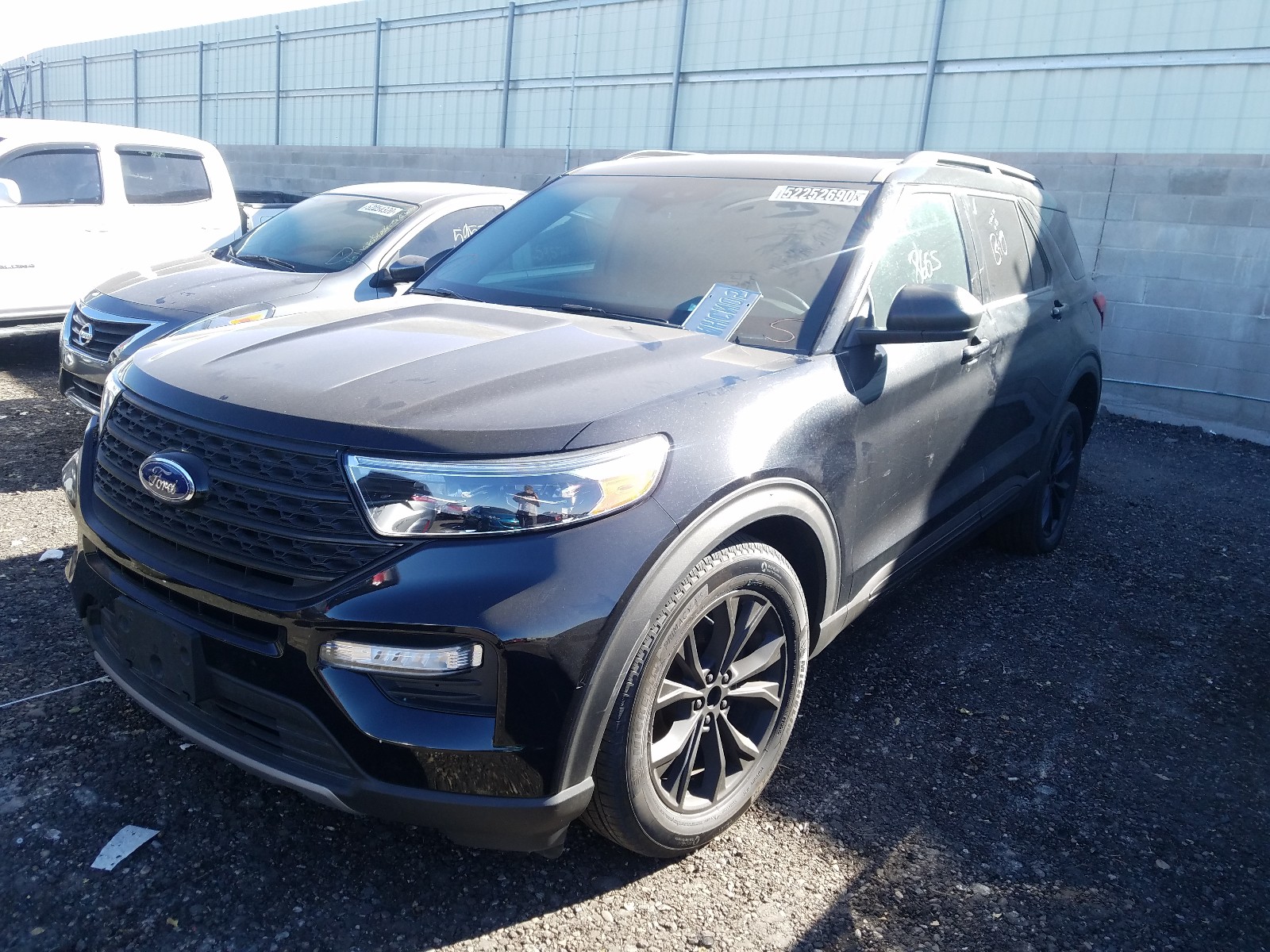Photo 2 from auction – 2020 FORD EXPLORER X with VIN 1FMSK8DH6LGB75216