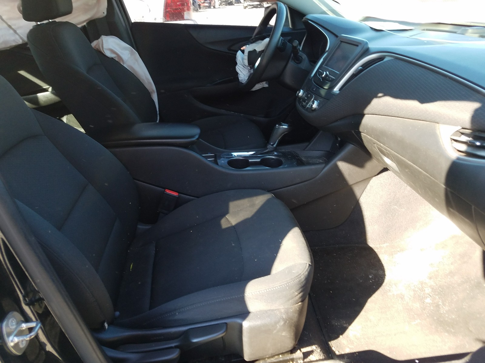 Photo 5 from auction – 2017 CHEVROLET MALIBU LS with VIN 1G1ZB5ST0HF101627