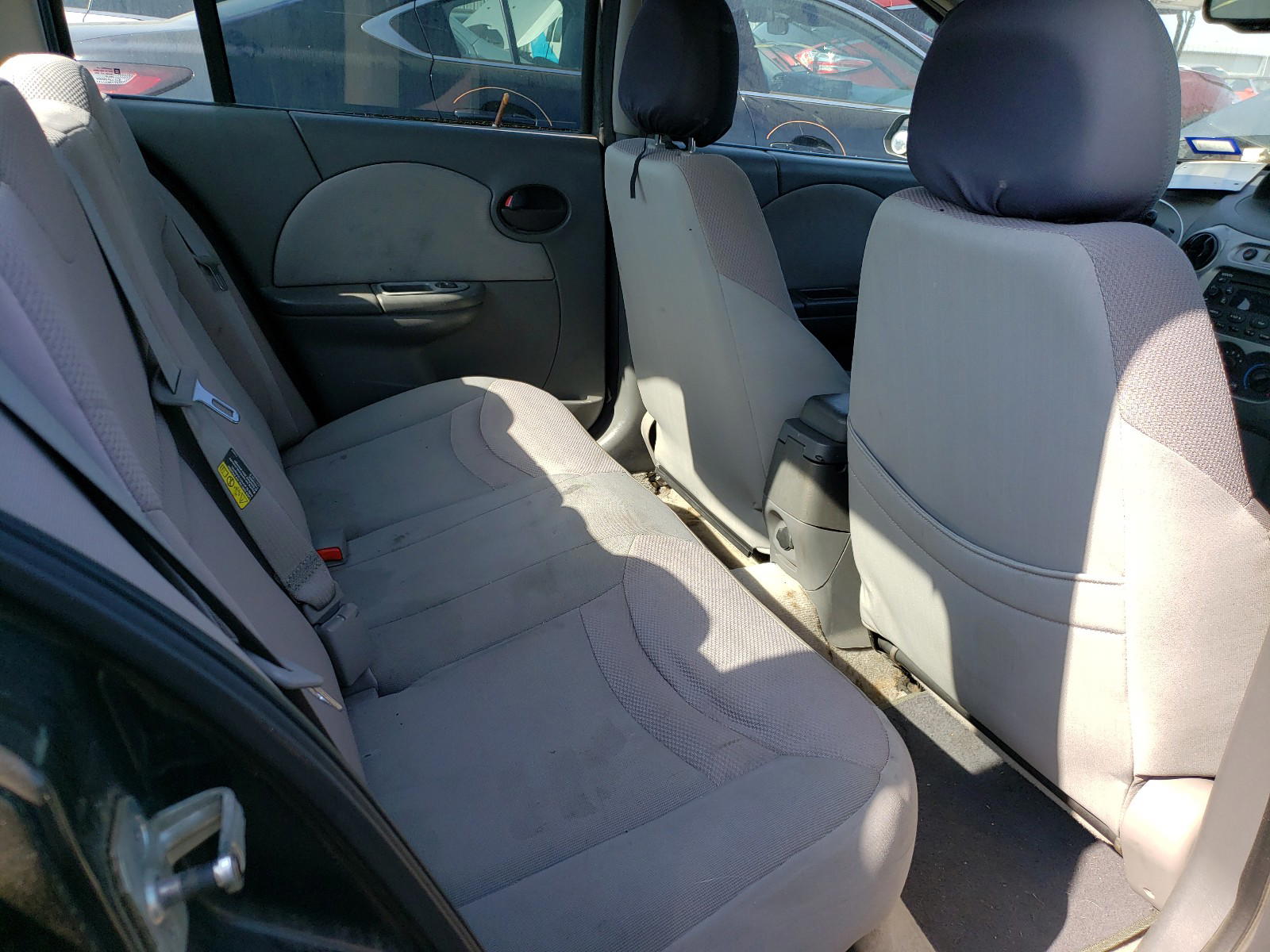 Photo 6 from auction – 2004 SATURN ION LEVEL with VIN 1G8AJ52F34Z165844