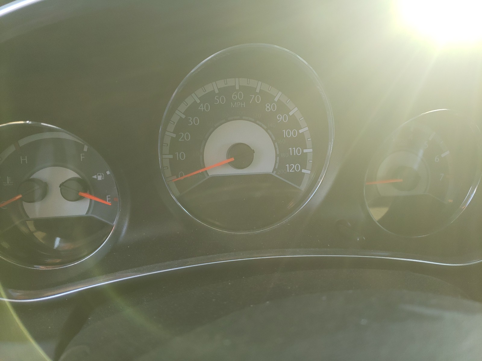 Zdjęcie 8 z aukcji – 2013 CHRYSLER 200 TOURIN z VIN 1C3BCBEB0DN755538