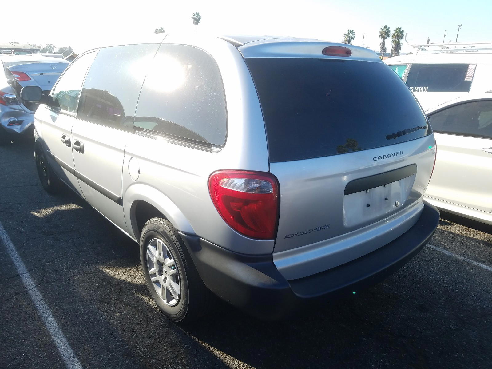 Photo 3 from auction – 2007 DODGE CARAVAN SE with VIN 1D4GP25B07B119846