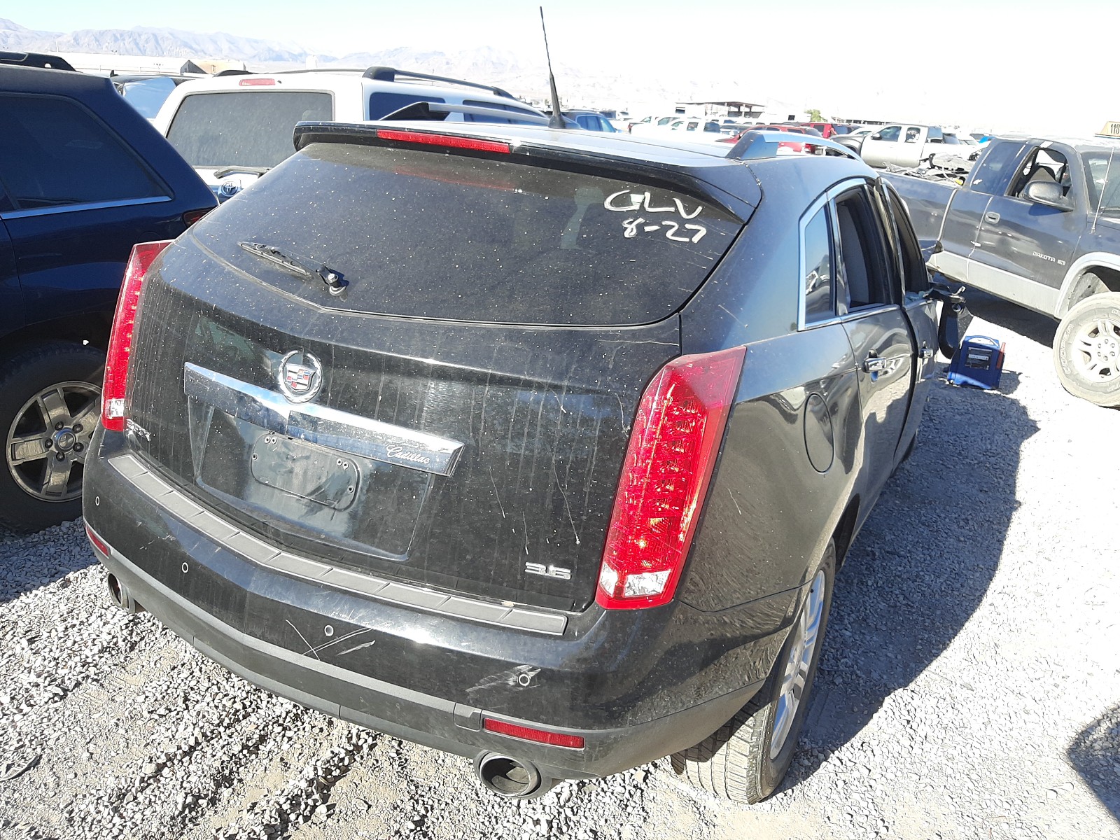 Photo 4 from auction – 2014 CADILLAC SRX LUXURY with VIN 3GYFNBE35ES680353