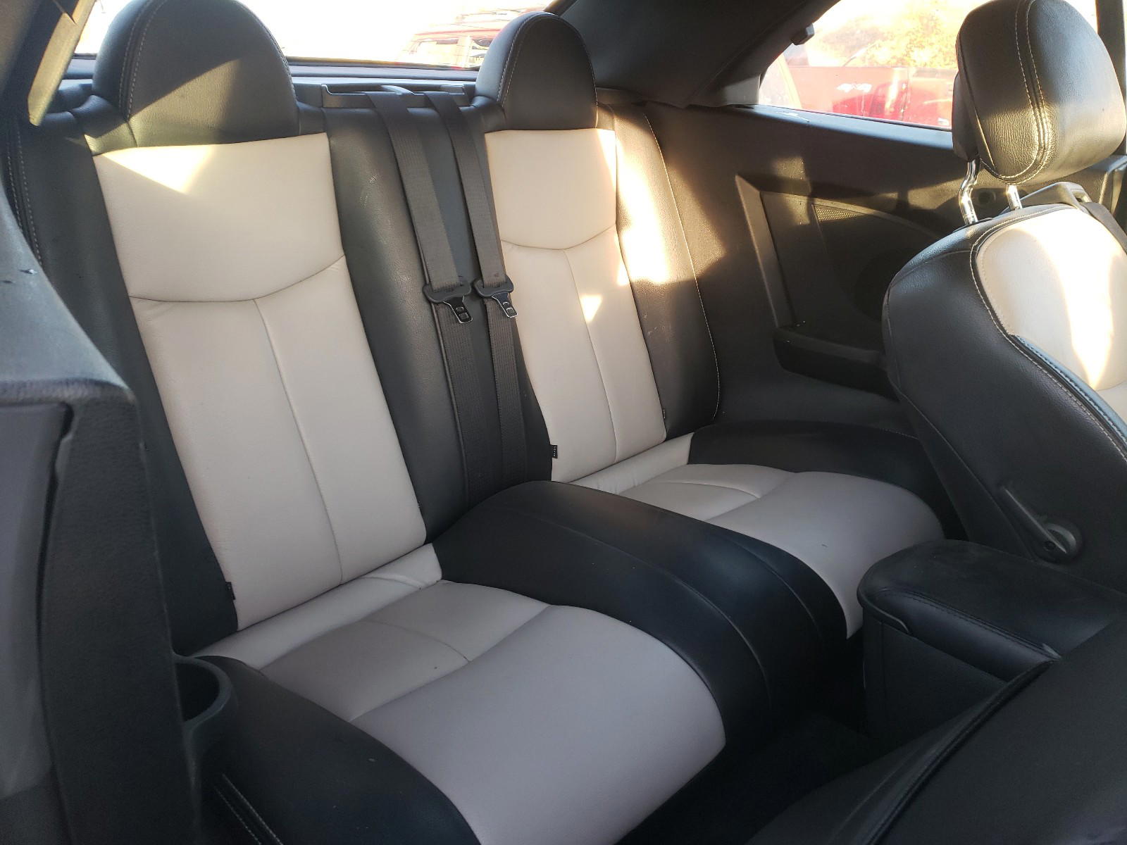 Photo 6 from auction – 2013 CHRYSLER 200 TOURIN with VIN 1C3BCBEB0DN755538