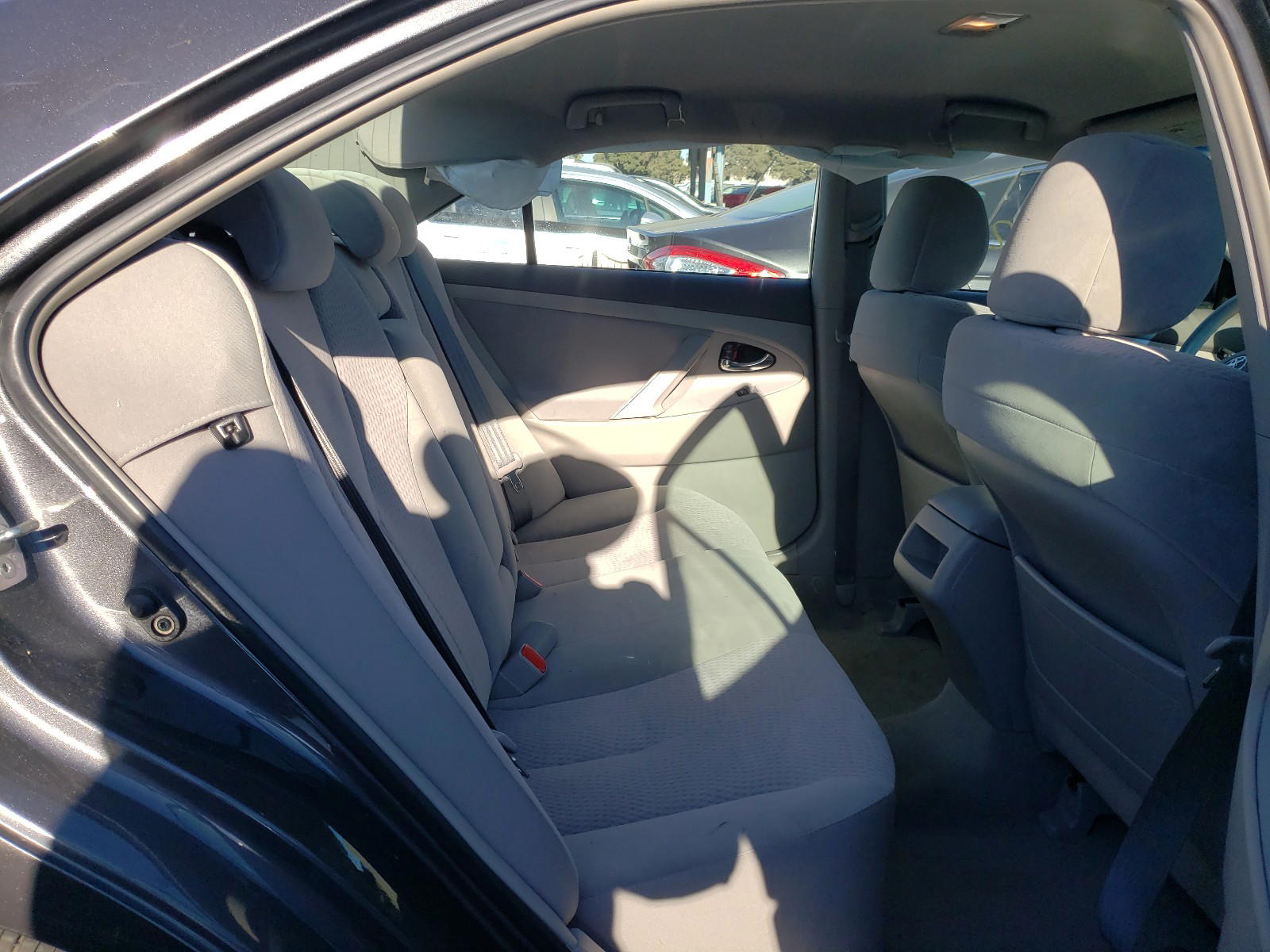 Photo 6 from auction – 2011 TOYOTA CAMRY BASE with VIN 4T1BF3EK0BU618526