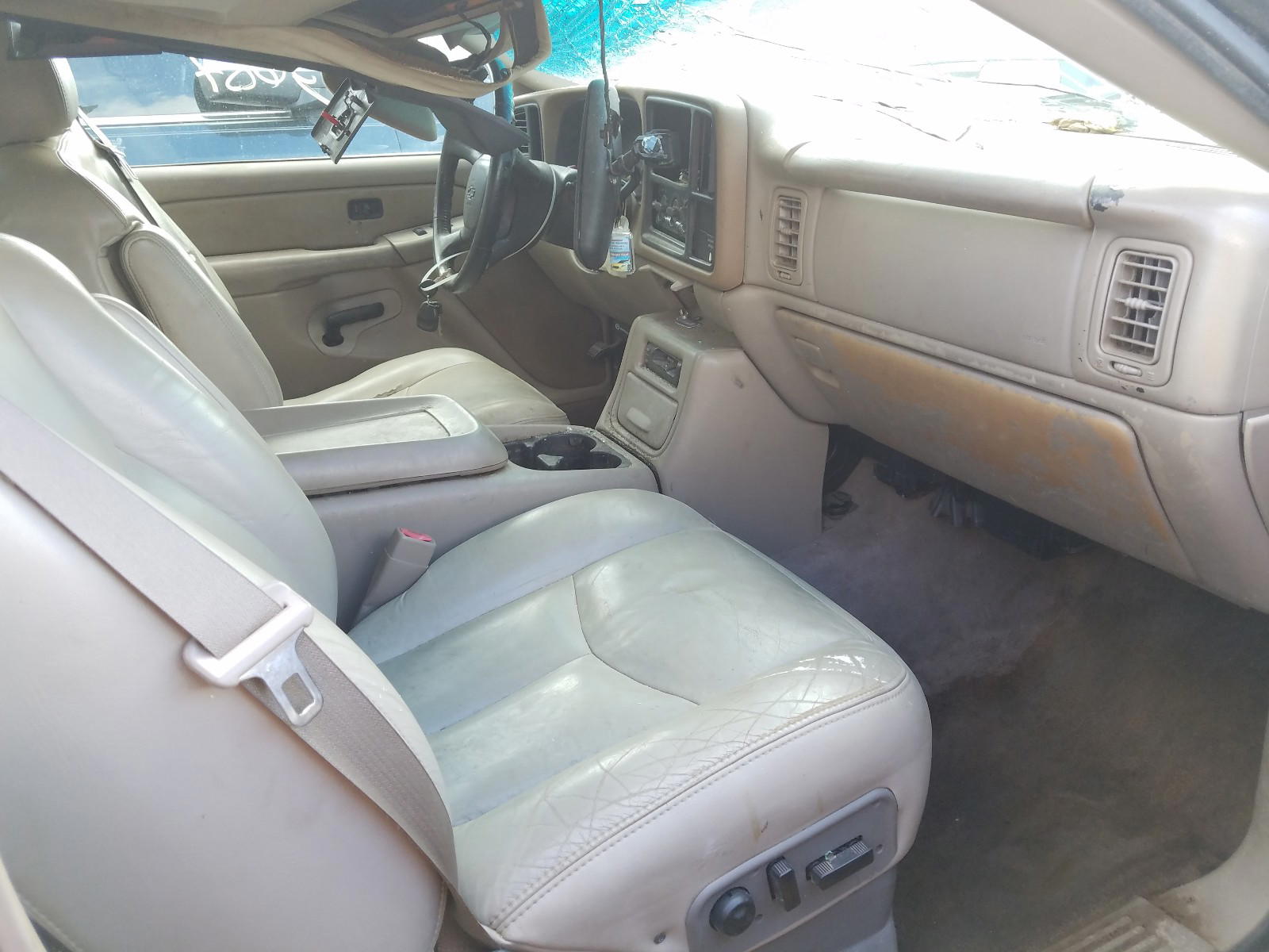 Photo 5 from auction – 2001 CHEVROLET SILVERADO with VIN 2GCEC19T811118707