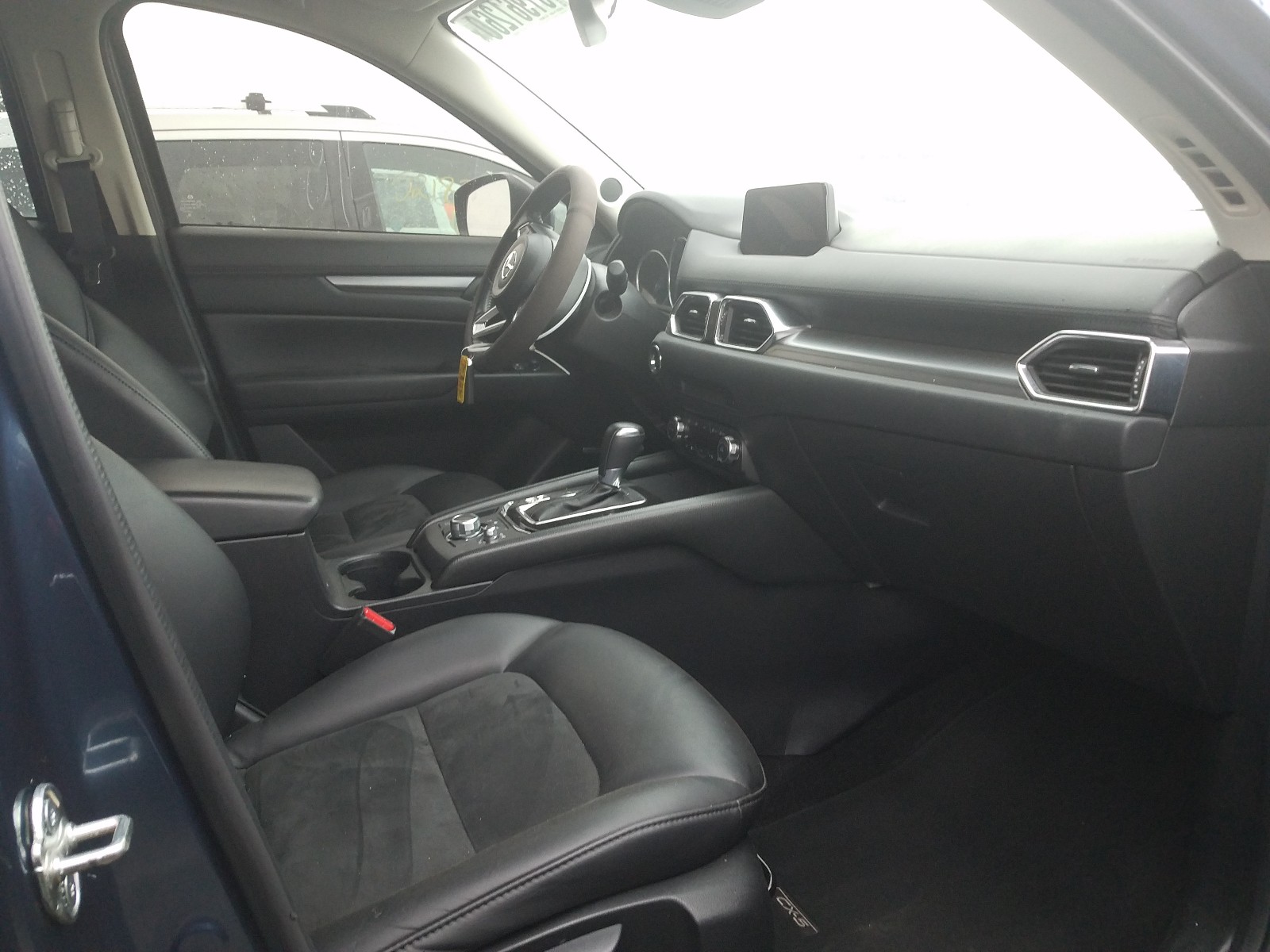 Photo 5 from auction – 2018 MAZDA CX-5 TOURI with VIN JM3KFACM2J1426030