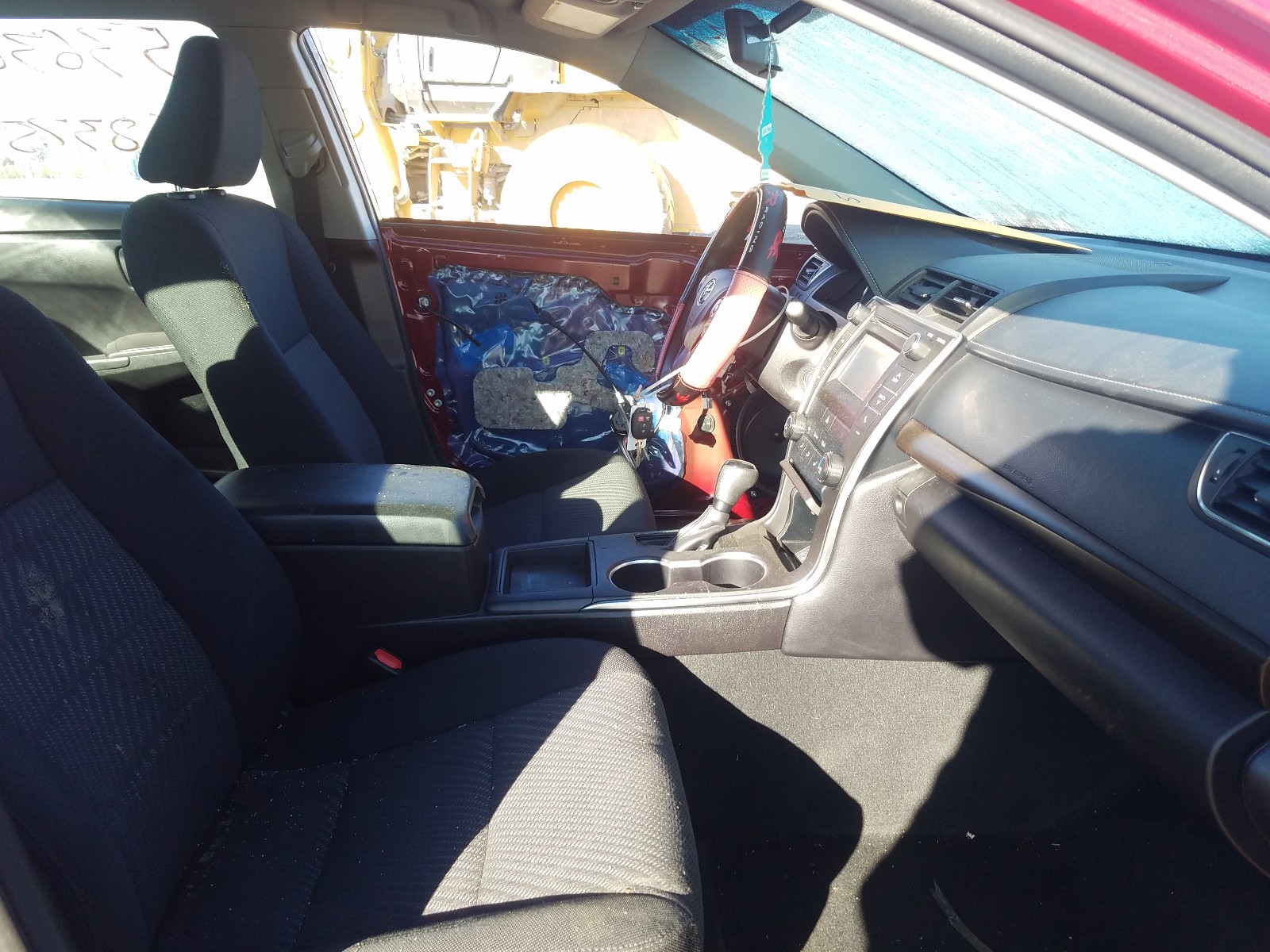 Photo 5 from auction – 2016 TOYOTA CAMRY LE with VIN 4T1BF1FK3GU614755