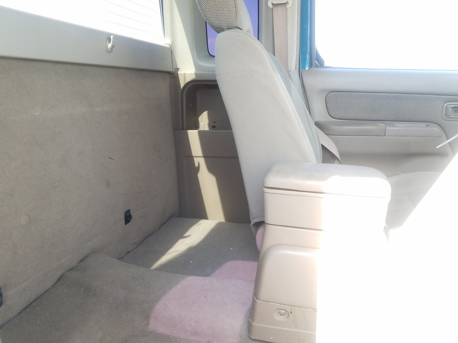 Photo 6 from auction – 2003 NISSAN FRONTIER K with VIN 1N6DD26T83C417773