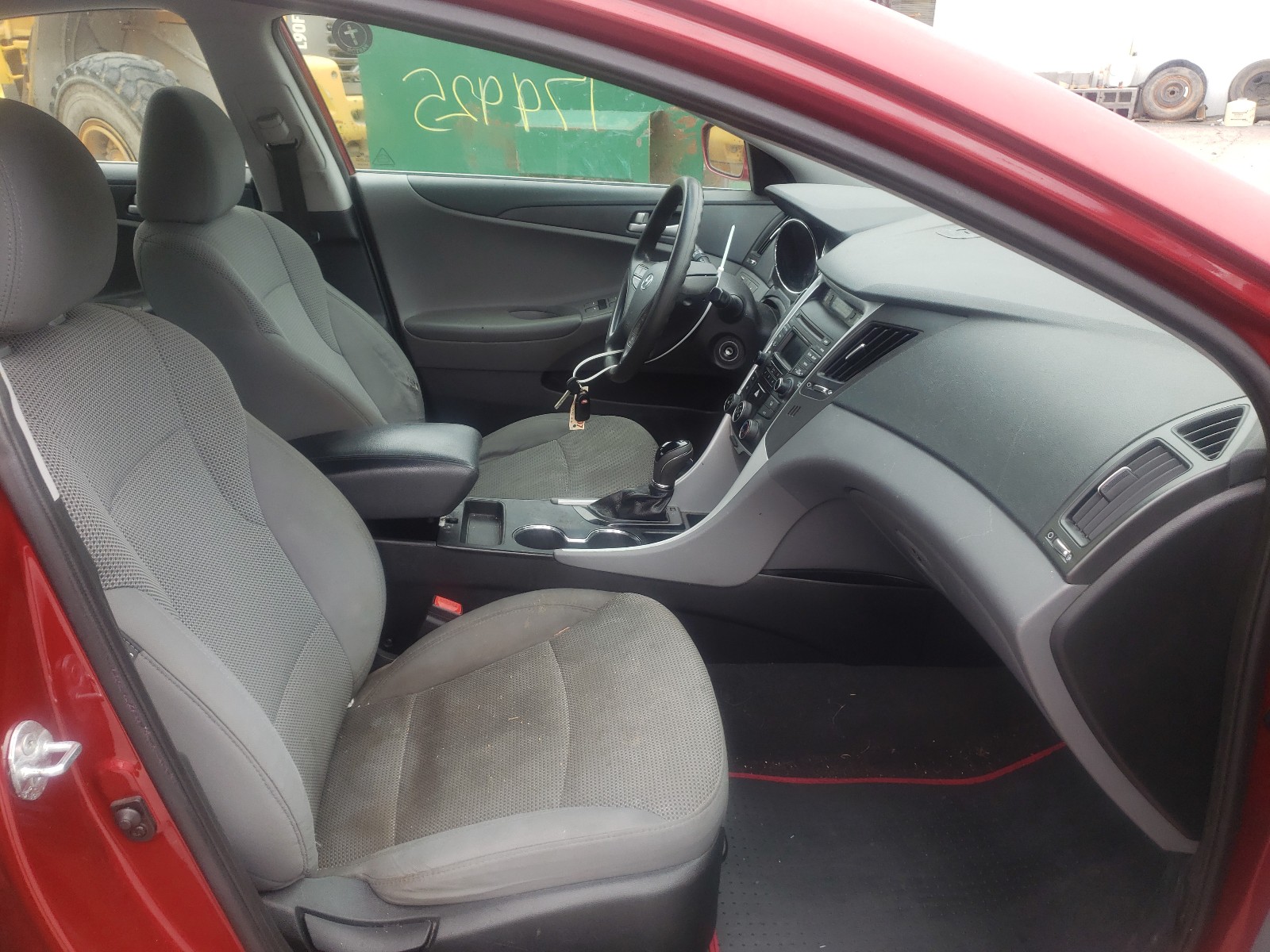 Photo 5 from auction – 2014 HYUNDAI SONATA GLS with VIN 5NPEB4AC1EH866378